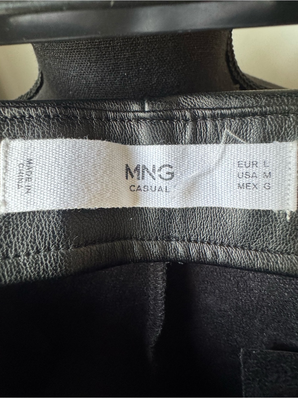 Mango Black Faux Leather womens pants medium Euc - Picture 3 of 6